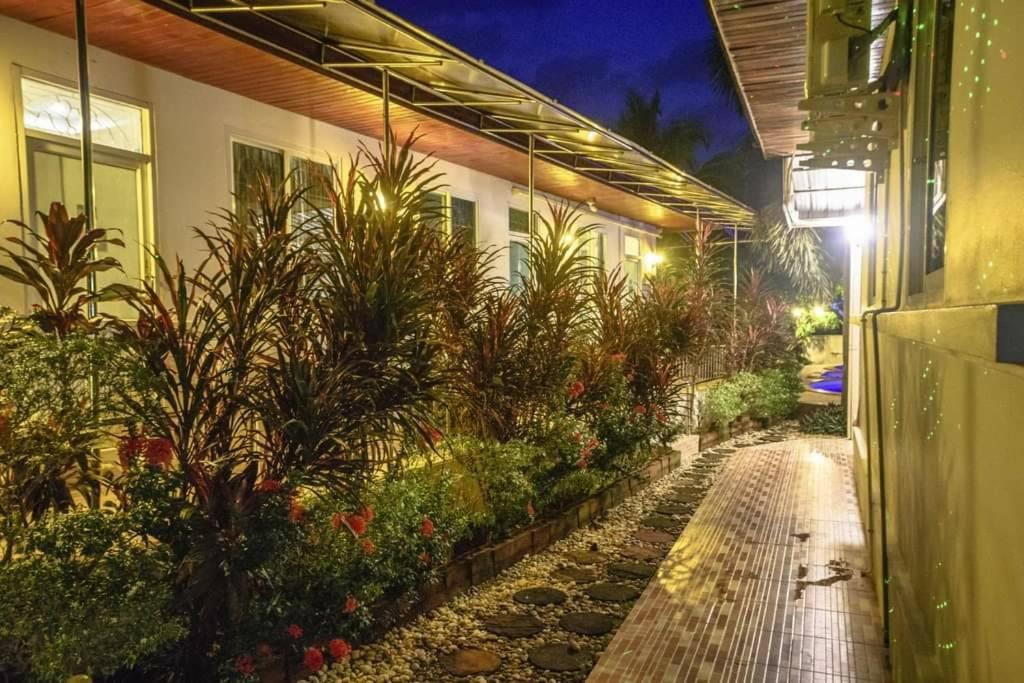 奴施的苹果住宿加早餐旅馆 Si Bun Ruang 外观 照片